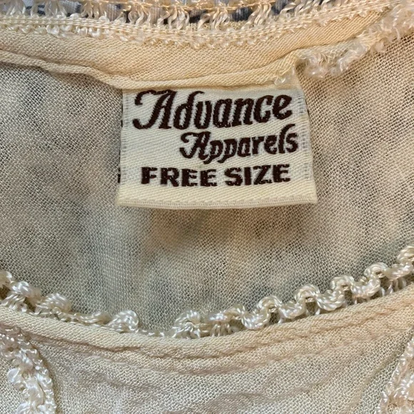 Advance Apparels Boho Festival Shirt Medium Cream & Tan Vacation Ready - Picture 4 of 7